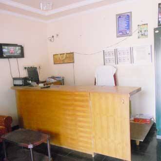 Vasavi Mahal Guest House, Thirunallar 2